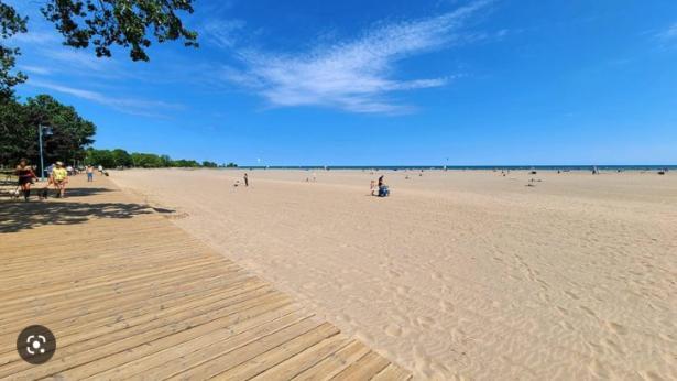 Stunning Rooms In Townhouse Across The Beach Торонто Экстерьер фото